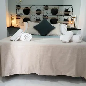 https://sunny-holiday-apartment-in-the-historic-centre-private-parking.es-andalucia.com